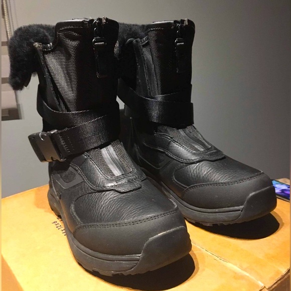 UGG Winter boots black US6 - Picture 7 of 11